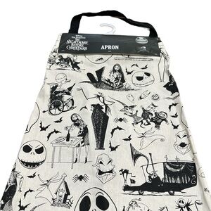 NEW Disney Tim Burton’s THE NIGHTMARE BEFORE CHRISTMAS Apron